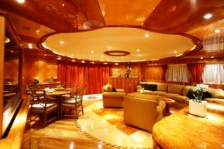 Zaliv II -  Upper Salon